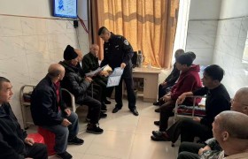 暖心走进老年公寓 反诈守护夕阳平安