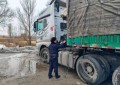 【风雪中的“安全绳”】